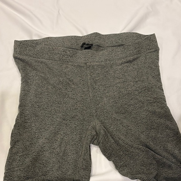 Express Women Leggings - Picture 3 of 4